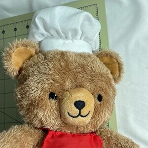 Hallmark Teddy Bear Chef Plush Wearing White Chefs Hat & Red Apron 9” Sitting